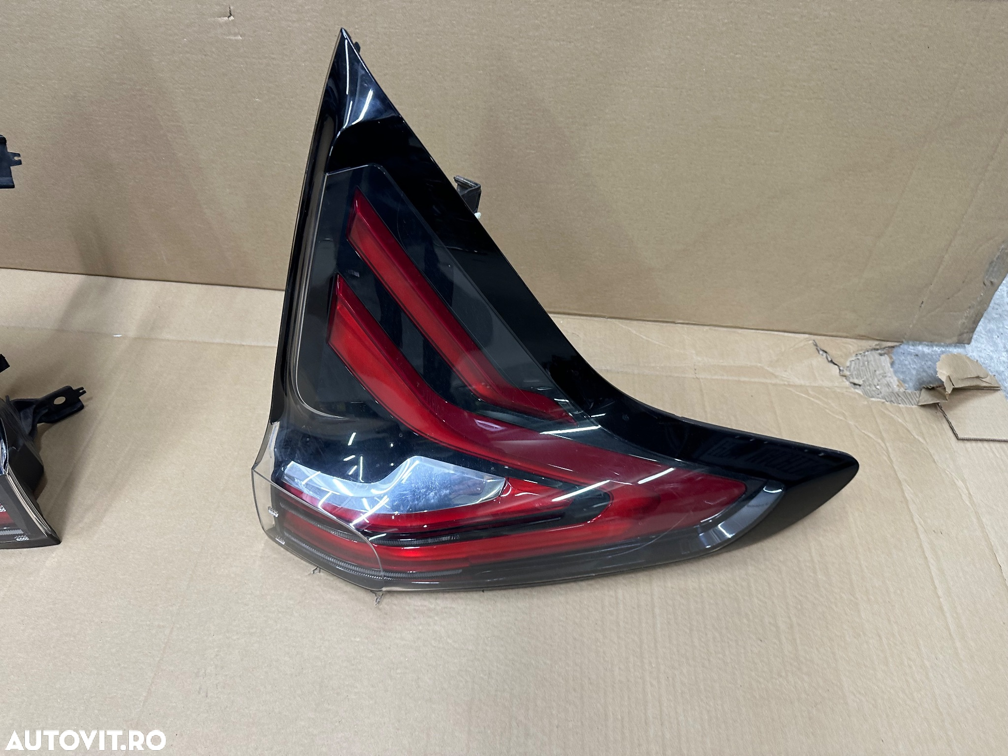 Stop spate stanga RENAULT ESPACE an 2015-2022 cu defect - 2