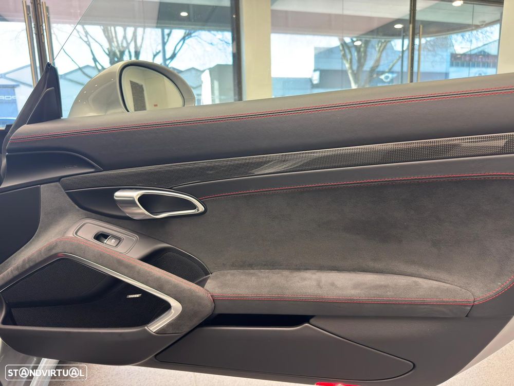 Porsche 911 (991) Carrera 4 GTS PDK - 42