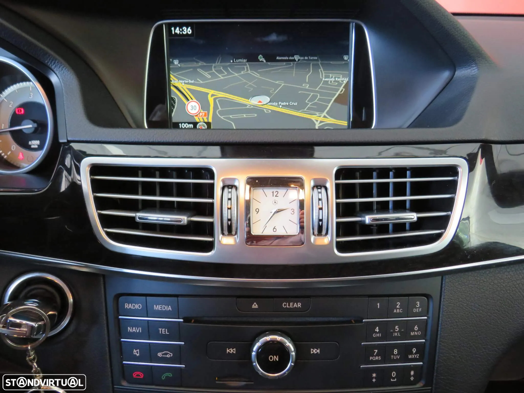 Mercedes-Benz E 250 BlueTEC Avantgarde Auto. - 44