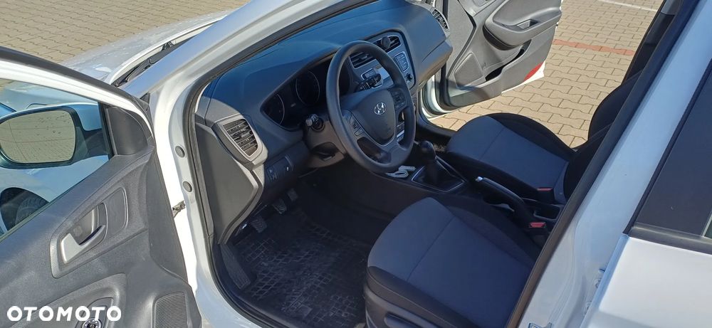 Hyundai i20 - 8