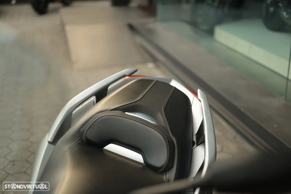 Yamaha X-Max 300 ABS TCS - 8