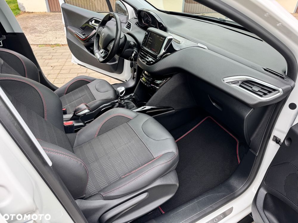 Peugeot 2008 BlueHDi 110 Allure - 16