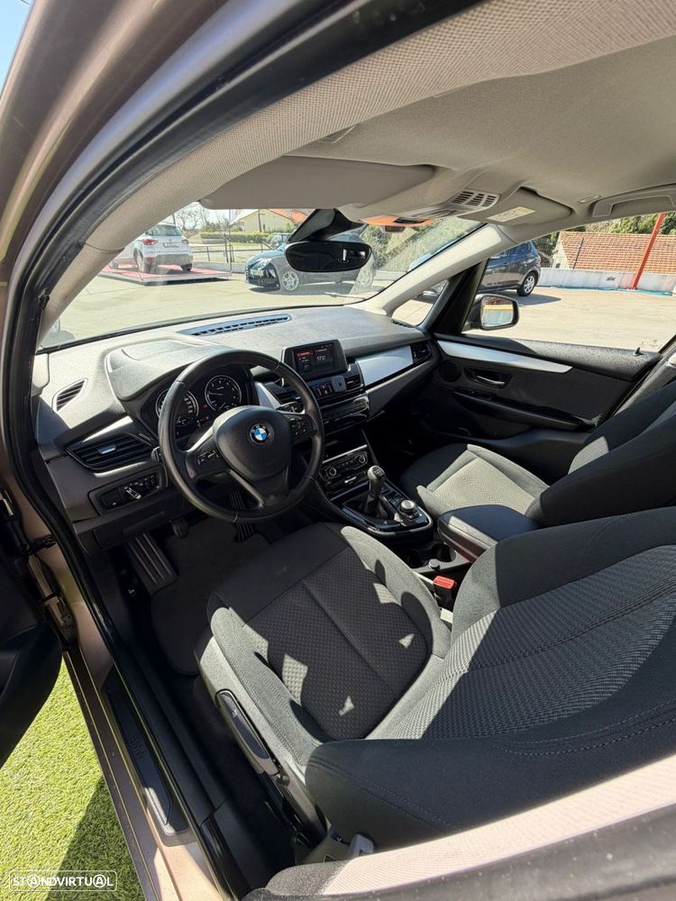 BMW 216 Active Tourer - 4