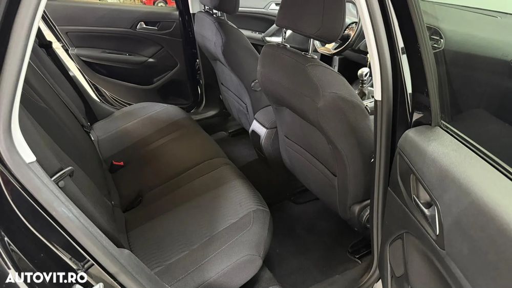 Peugeot 308 - 9