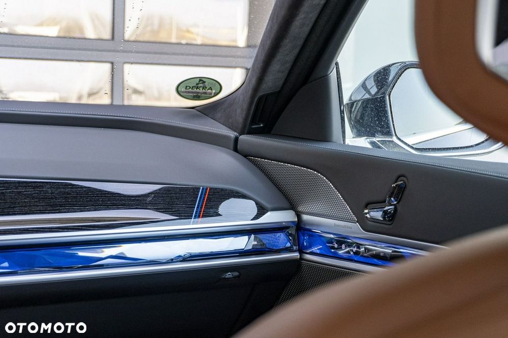 BMW Seria 7 740d xDrive - 24