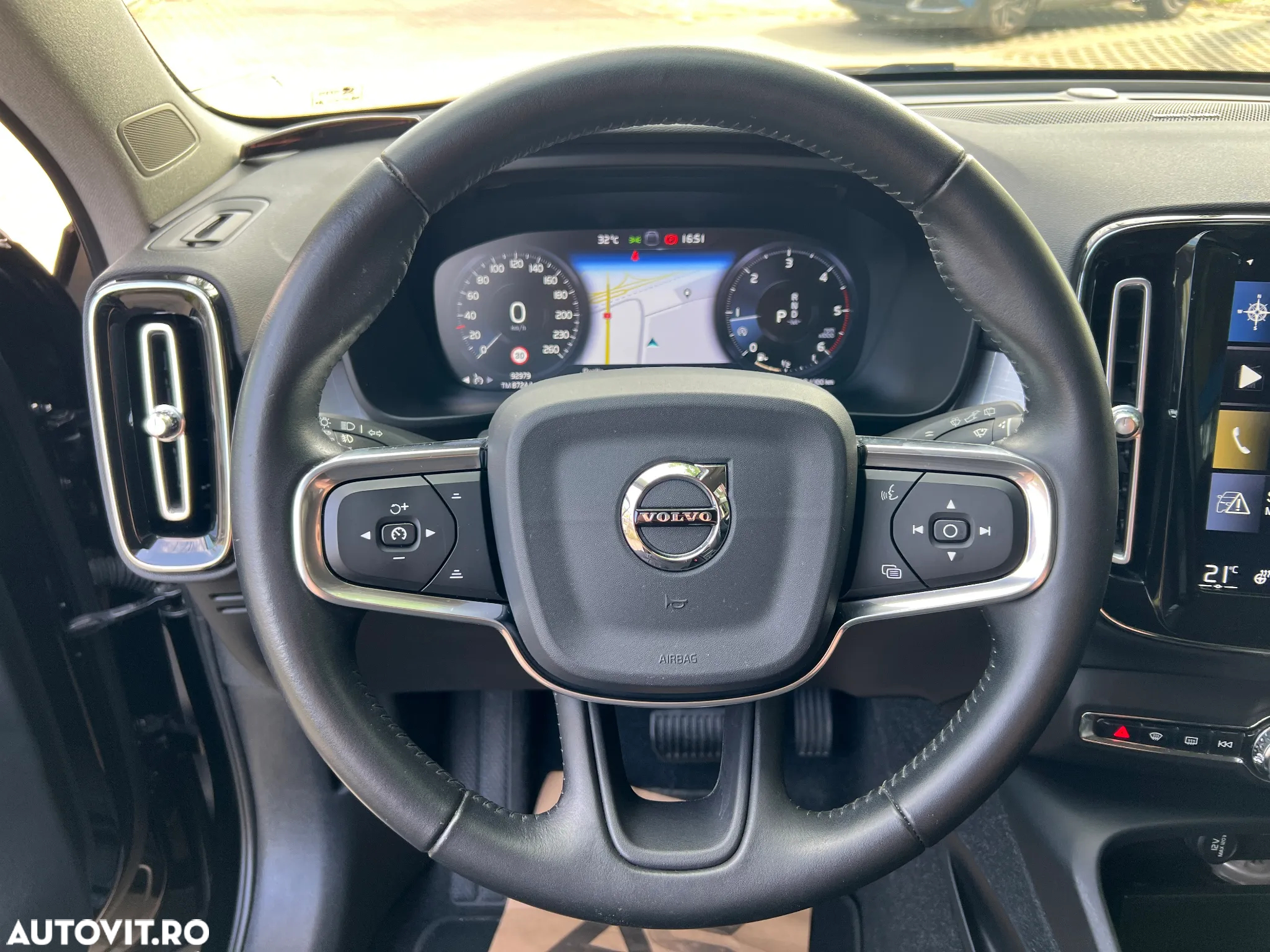 Volvo XC 40 D4 AWD Momentum - 22
