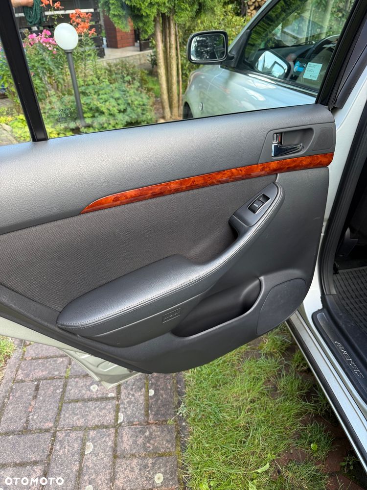 Toyota Avensis 1.8 VVT-i Sol - 10