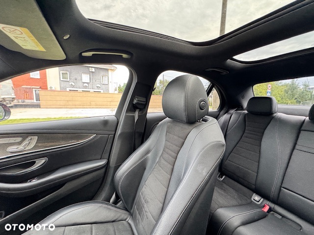 Mercedes-Benz Klasa E 220 d 4-Matic Business Edition 9G-TRONIC - 28