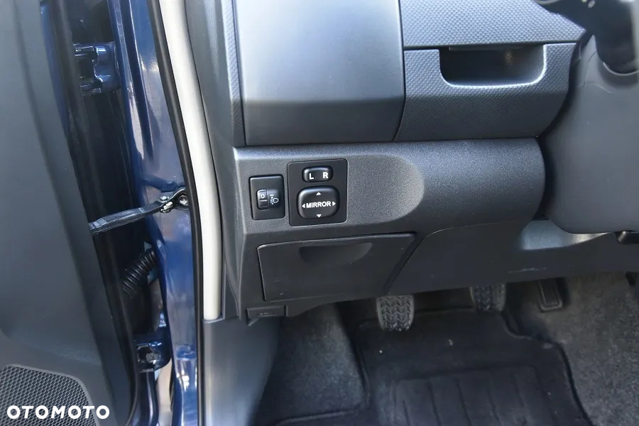 Toyota Yaris 1.33 Selection Platinum - 12