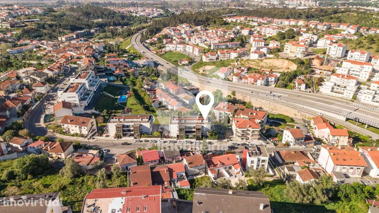 T2 com 100m2 em Condomínio Privado - Grande imagem: 3/32