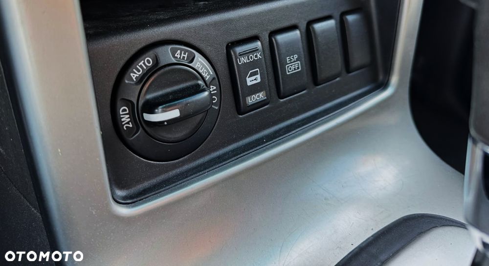Nissan Pathfinder - 23