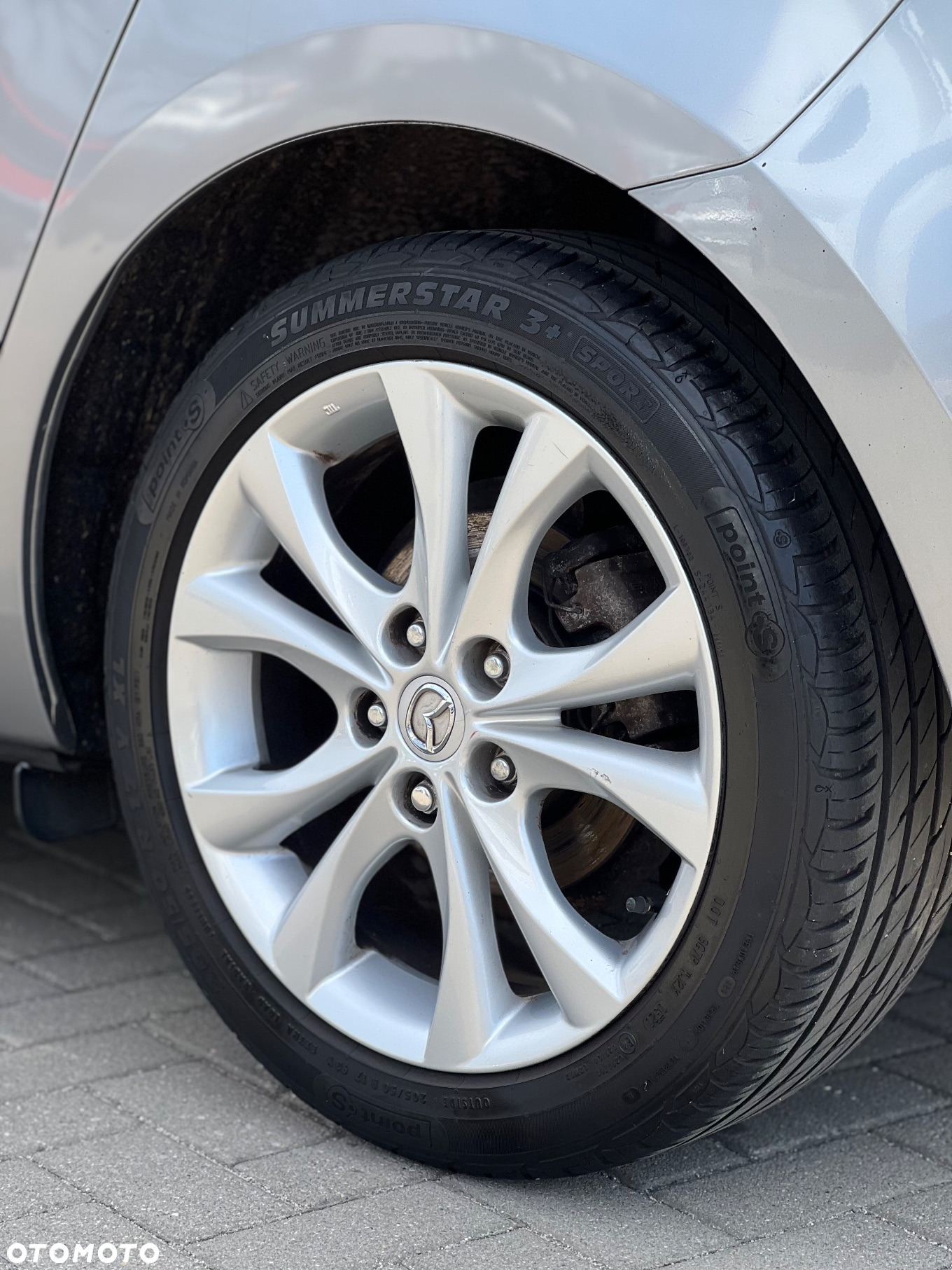 Mazda 3 1.6 Active + - 8