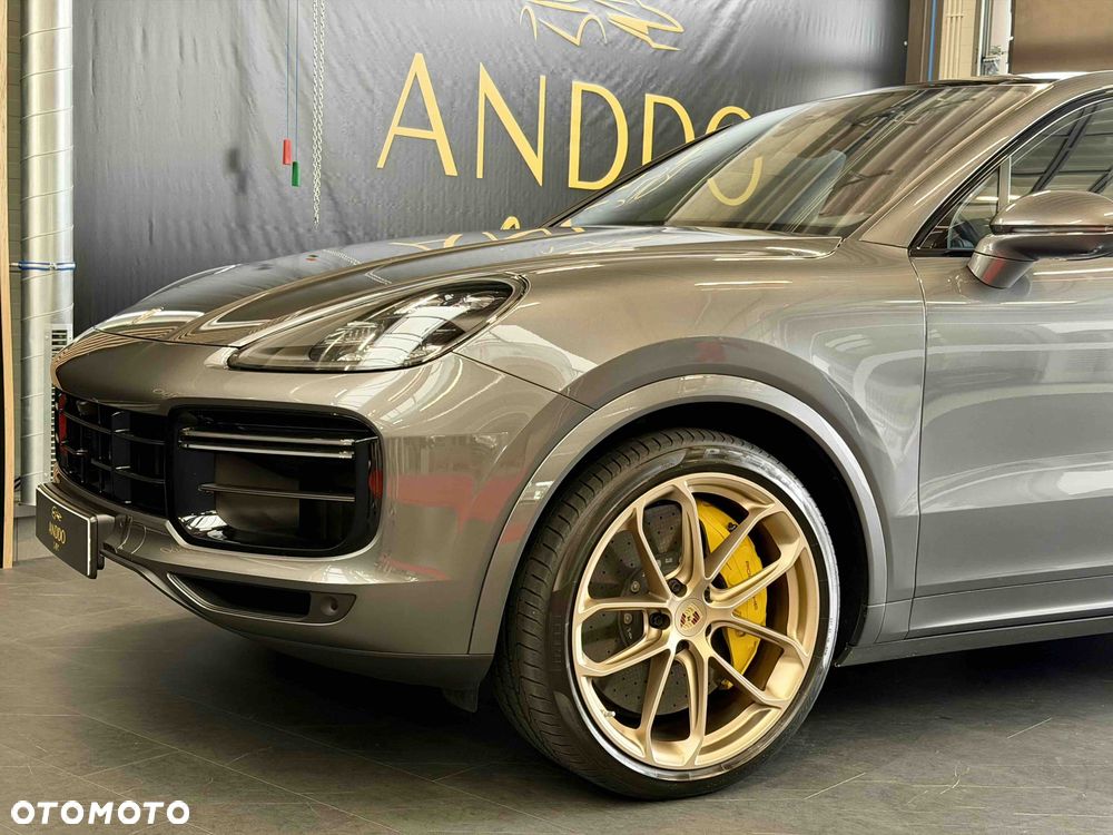 Porsche Cayenne Turbo - 31