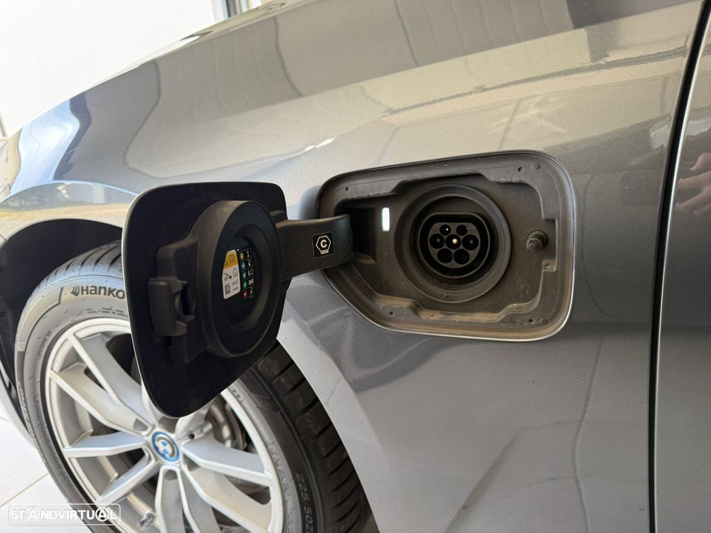 BMW 320 e Corporate Edition Auto - 13