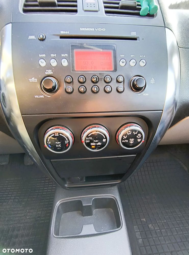 Suzuki SX4 1.6 GLX / Comfort - 6