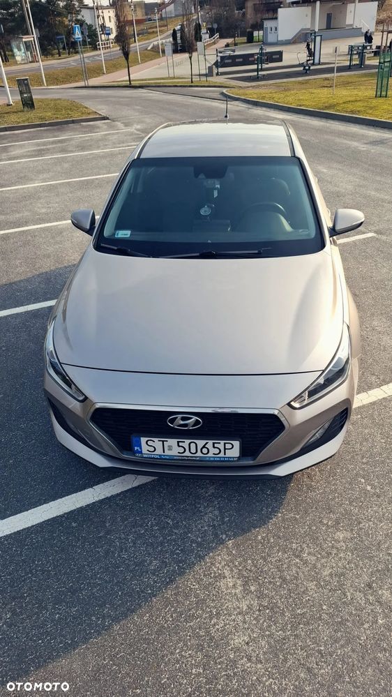 Hyundai i30 1.4 Classic + - 9