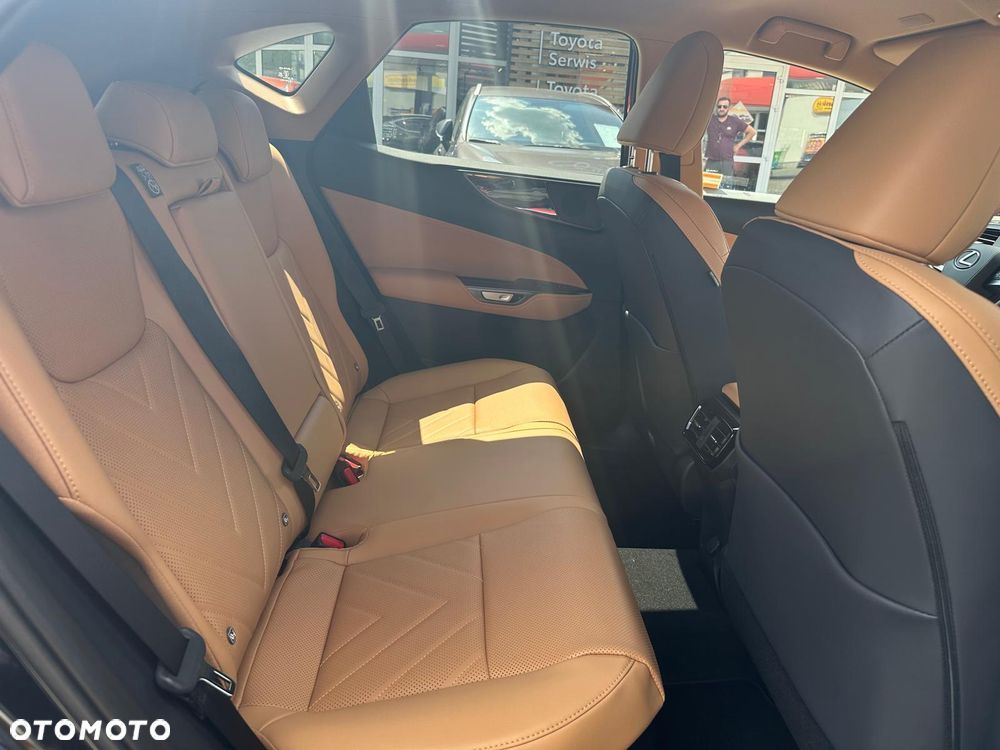 Lexus NX 350h Prestige 2WD - 15