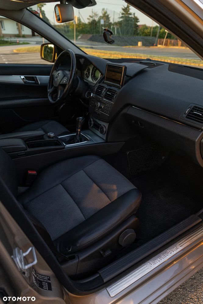 Mercedes-Benz Klasa C 200 Kompressor Avantgarde - 26