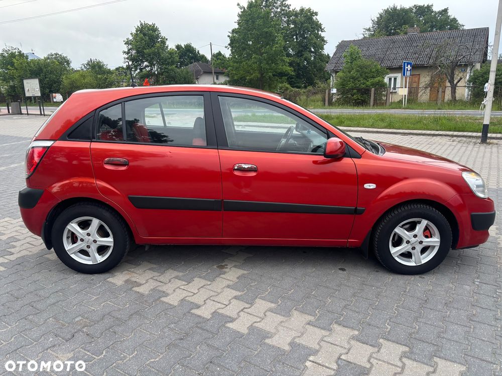 Kia Rio - 13