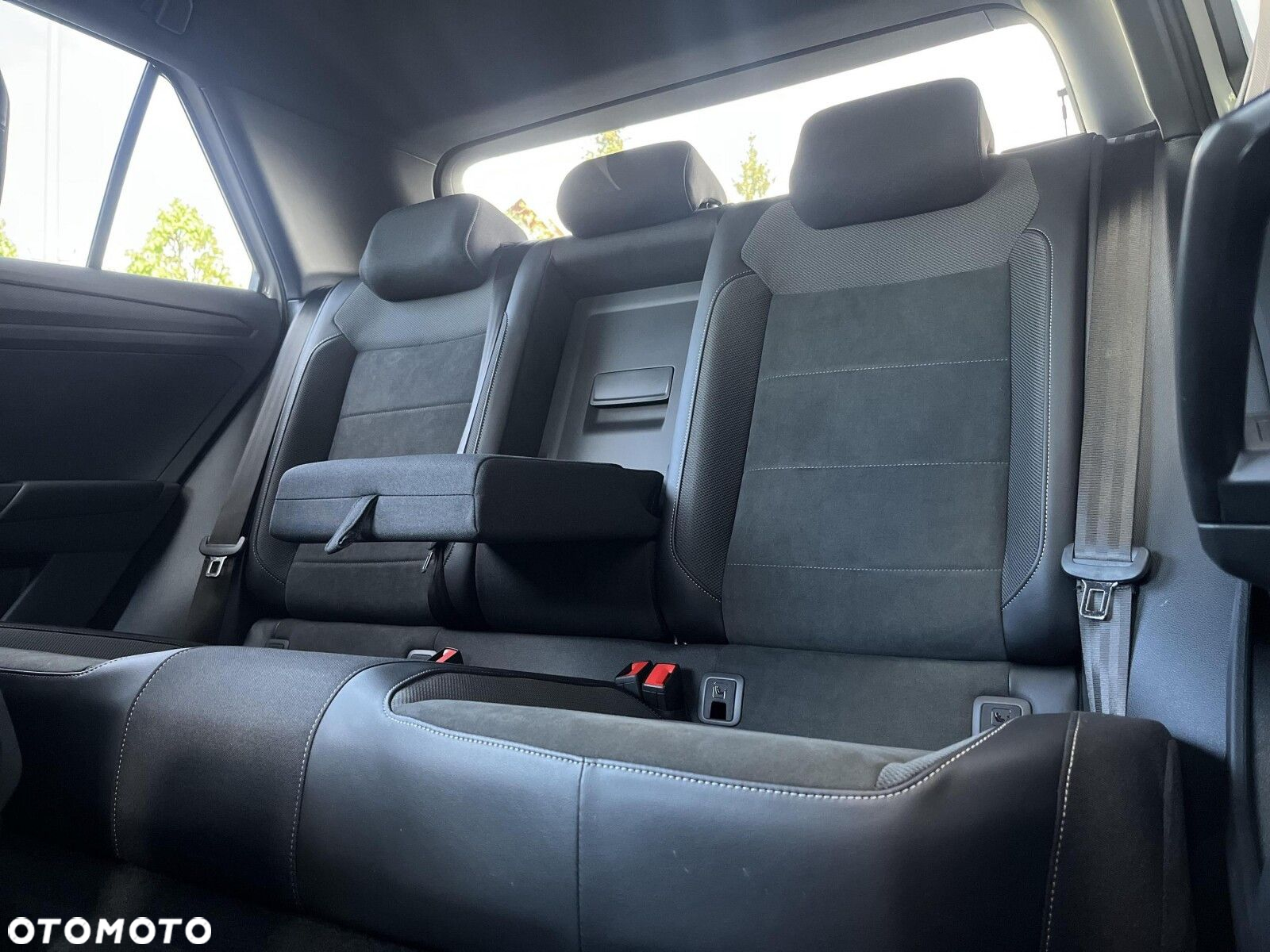 Volkswagen T-Roc 1.5 TSI R-Line Plus DSG - 29