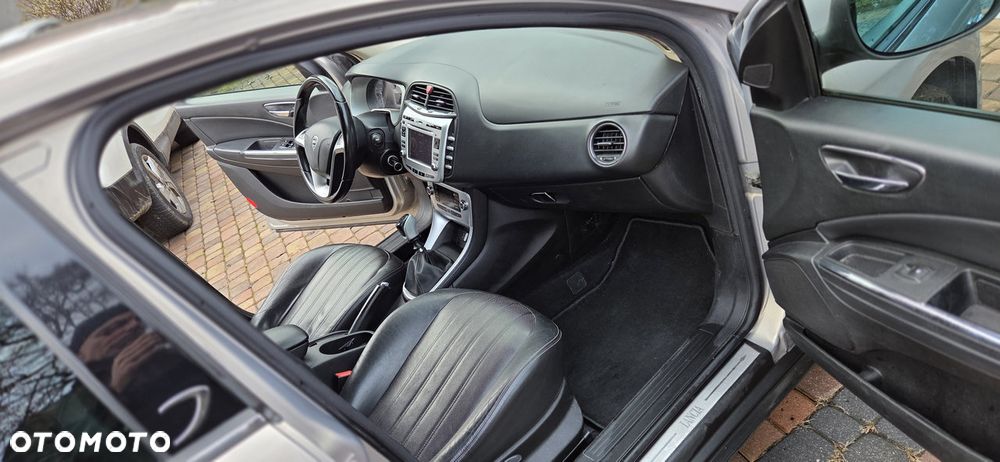 Lancia Delta 1.4 T-Jet Argento - 13