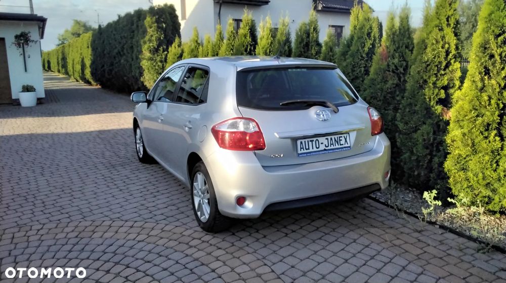 Toyota Auris 1.6 Life+ - 12