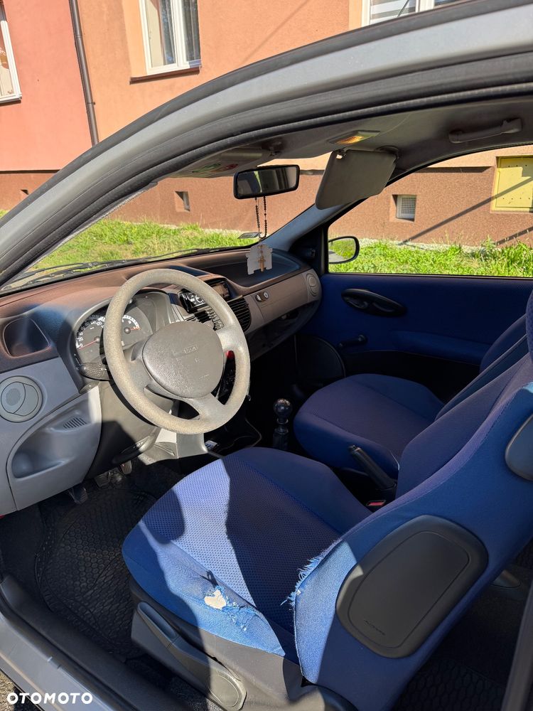 Fiat Punto 1.2 8V - 9