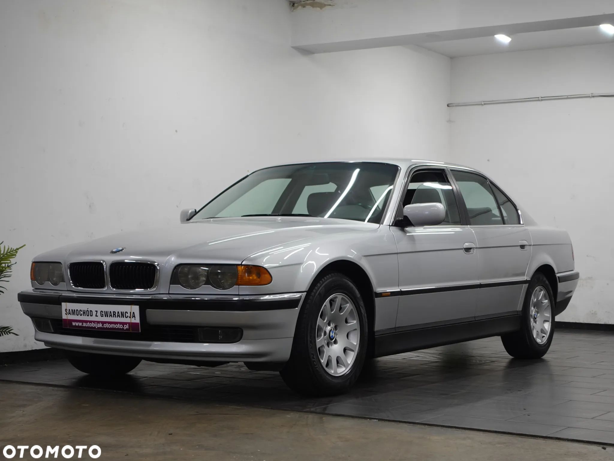 BMW Seria 7 728i - 1