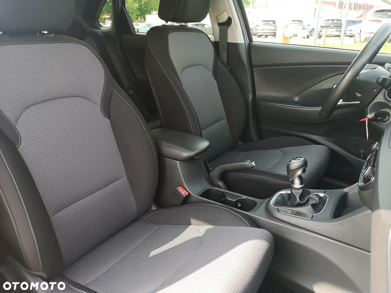 Hyundai i30 1.5 DPI Modern - 17