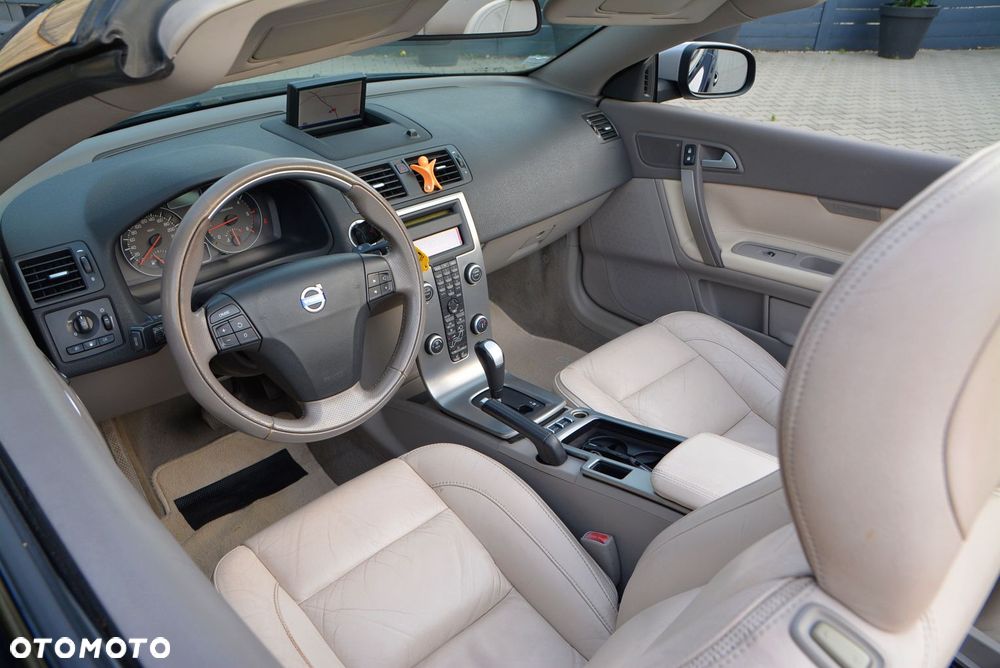 Volvo C70 2.4D5 Summum - 24