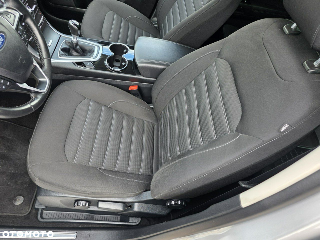 Ford Galaxy - 33