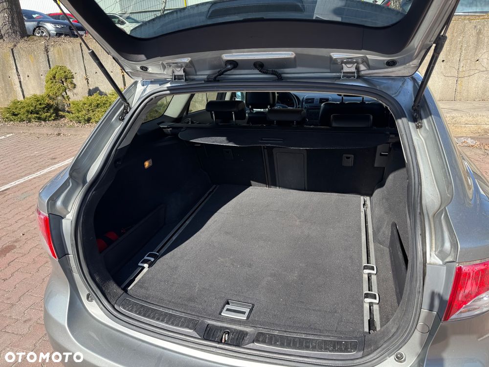 Toyota Avensis 2.0 D-4D Sol - 15