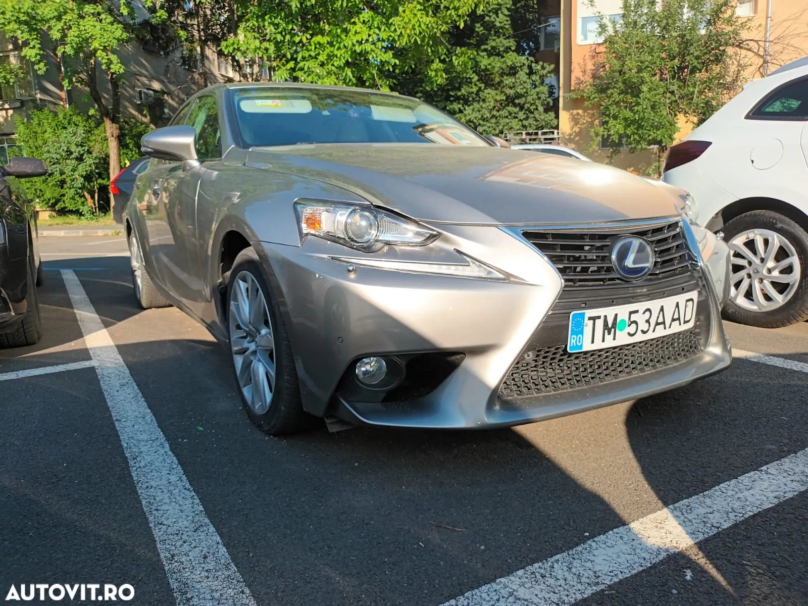 Lexus Seria IS 300h Aut. Executive - 1