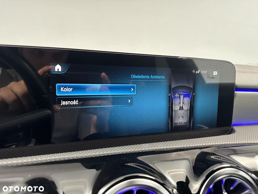 Mercedes-Benz CLA 200 AMG Line 7G-DCT - 20