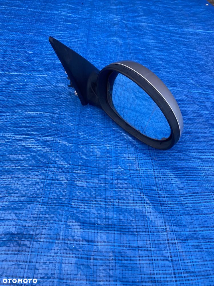 LUSTERKO PRAWE SREBRNE TITANSILBER METALLIC (354) EU BMW E90 E91  3 PIN - 2