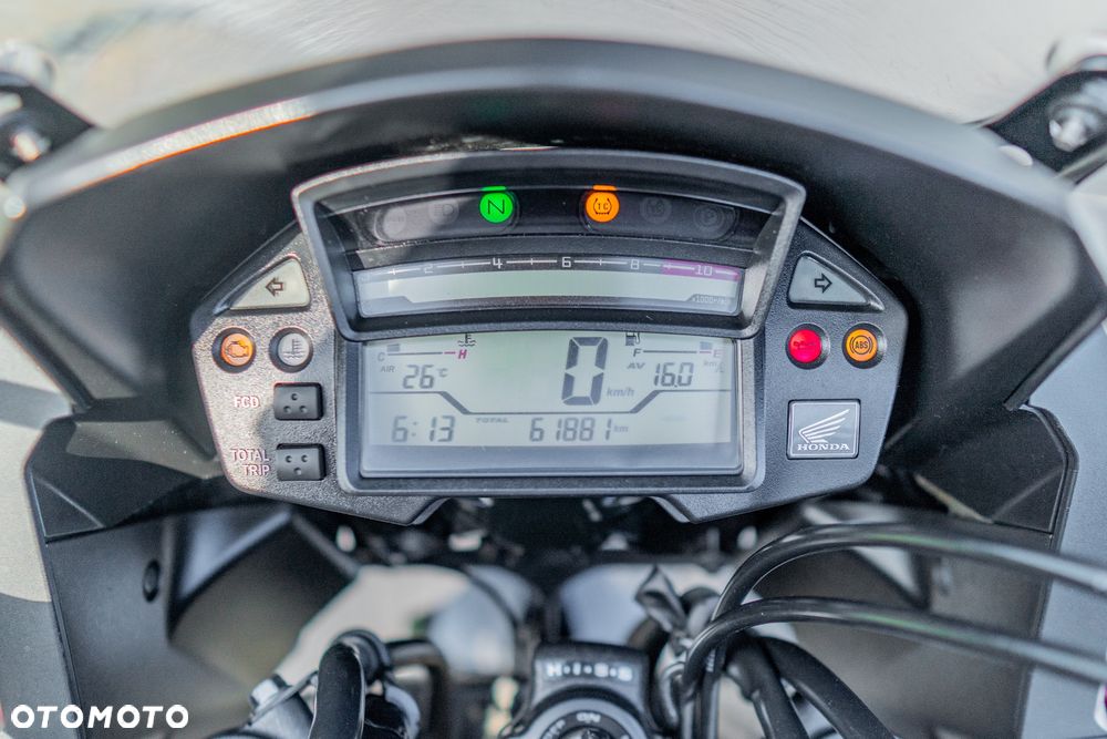Honda VFR - 23