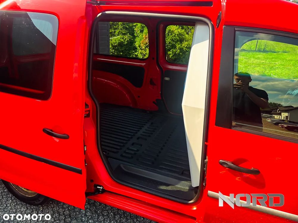 Volkswagen Caddy Maxi 2.0 TDI DSG - 12