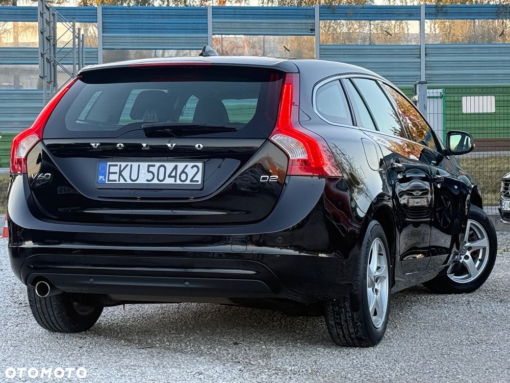 Volvo V60 D2 Summum - 14