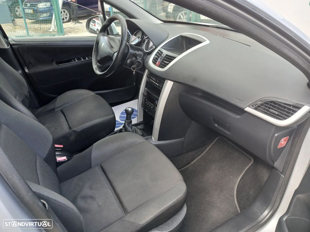 Peugeot 207 1.4 HDi Active - 25