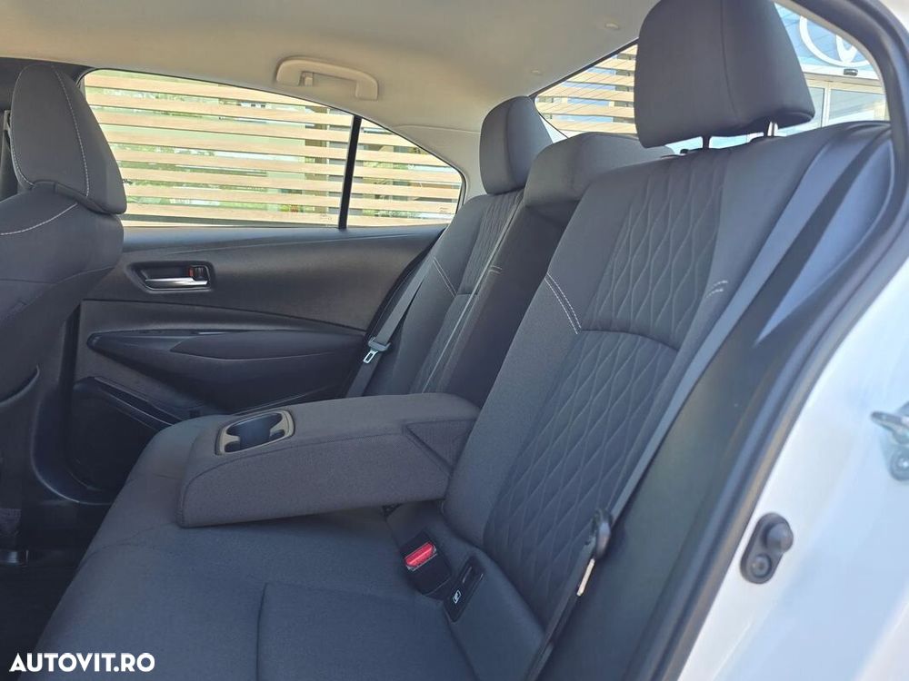 Toyota Corolla 1.8 HSD Business - 16