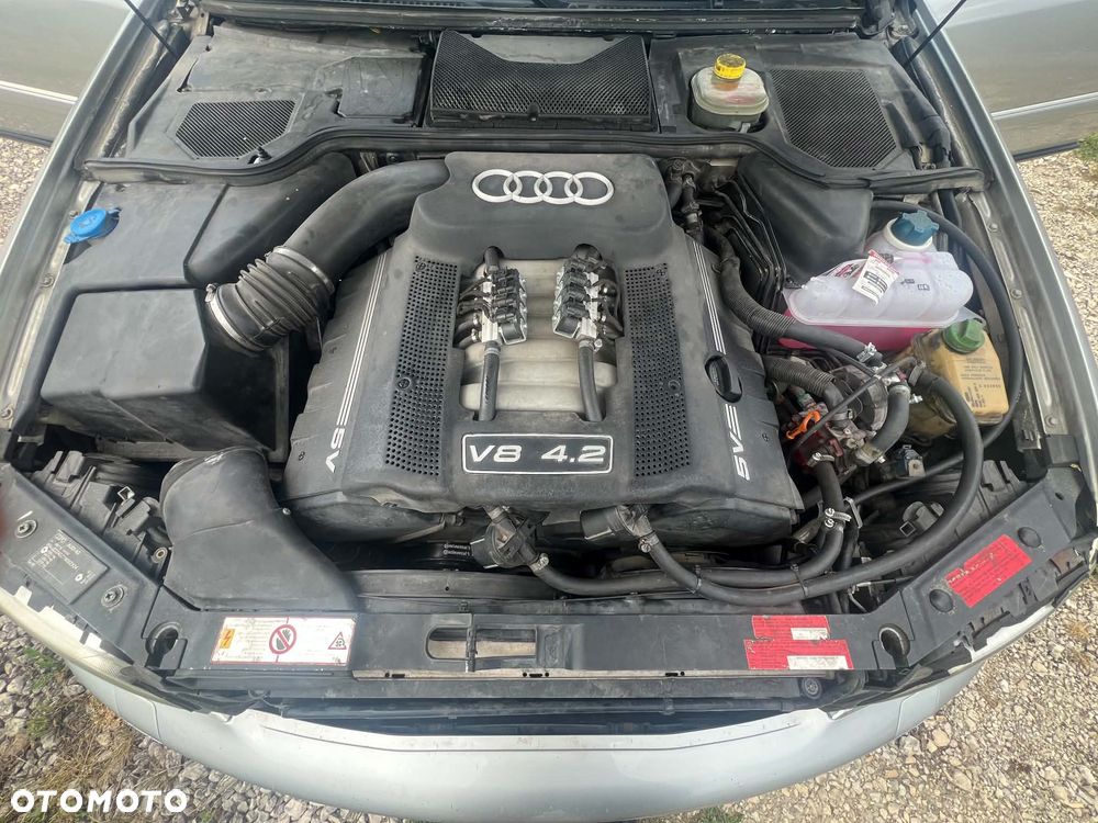 Audi S8 - 4
