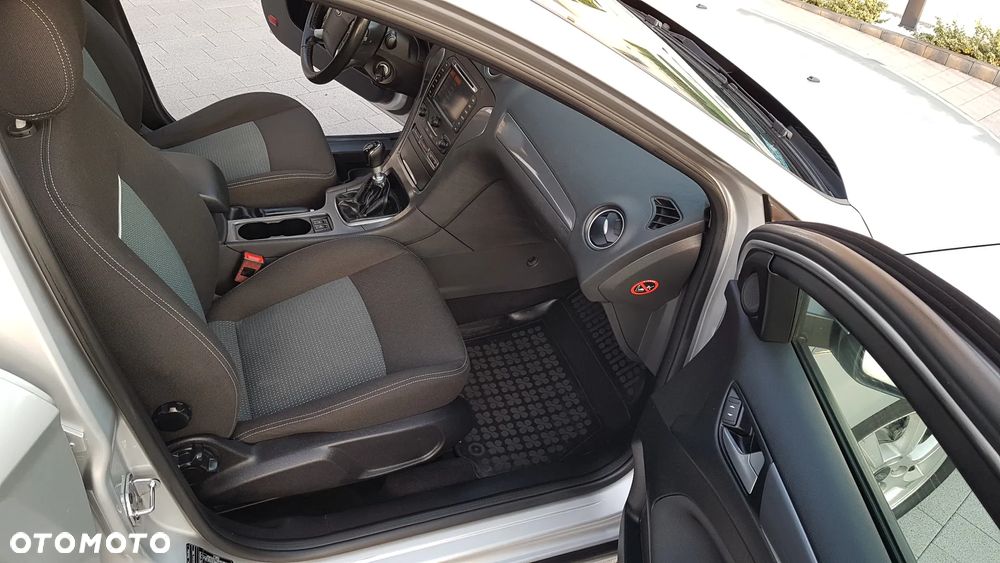 Ford Mondeo 1.6 TDCi Ambiente Plus - 16