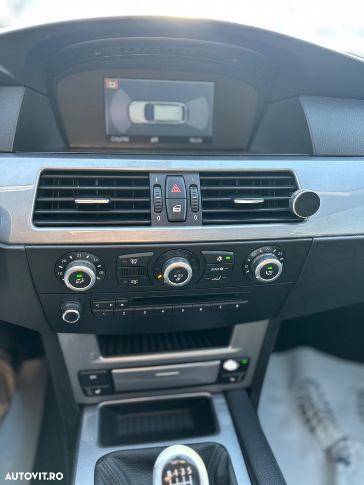 BMW Seria 5 520d Edition Exclusive - 7