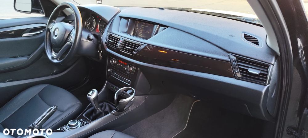 BMW X1 sDrive16d Sport Line - 35