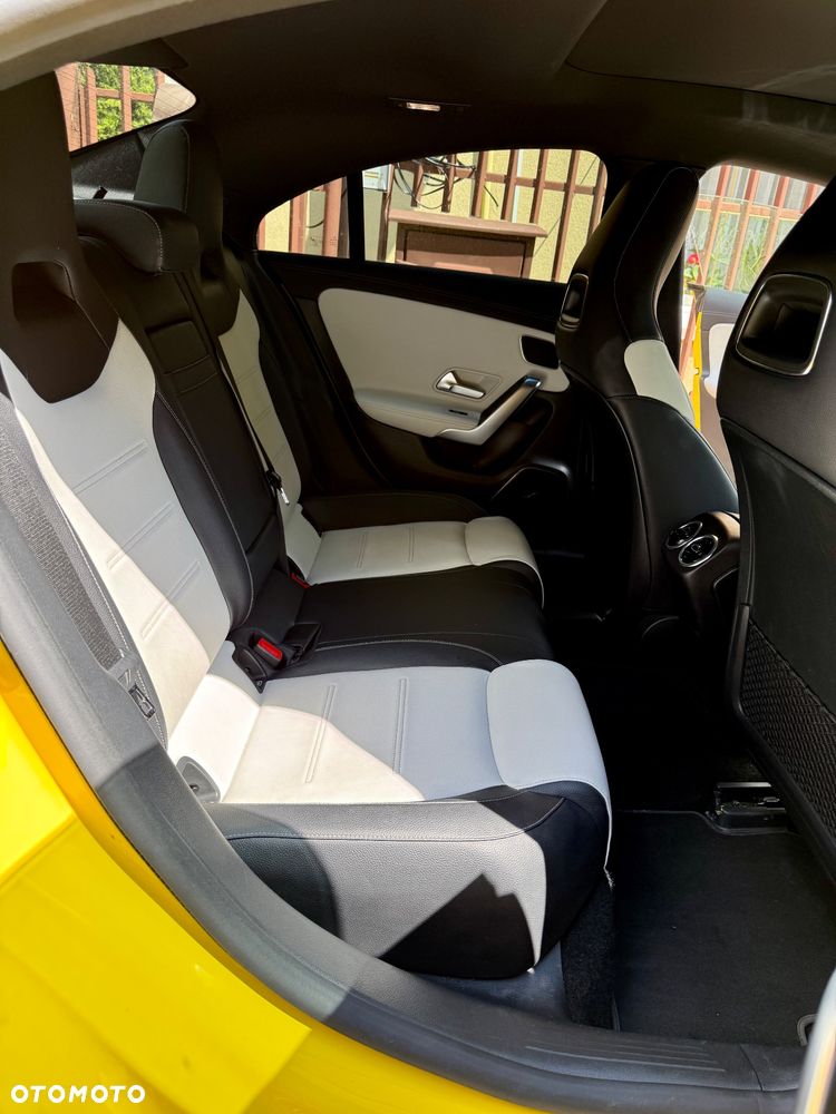 Mercedes-Benz CLA 250 4-Matic AMG Line 7G-DCT - 20