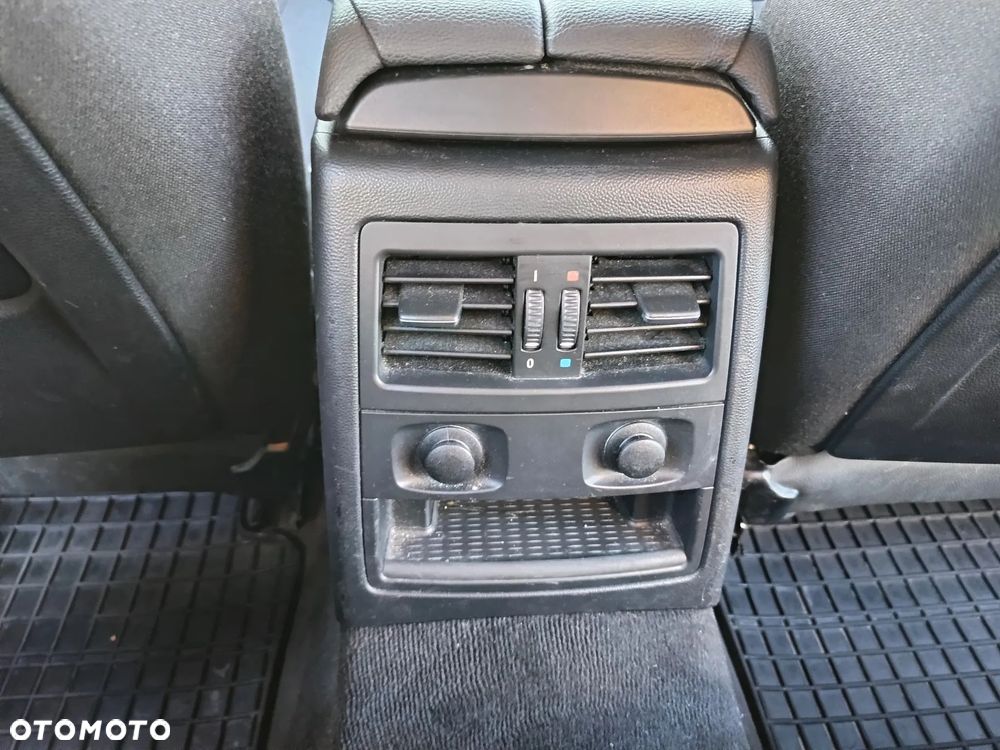 BMW Seria 3 318d - 21