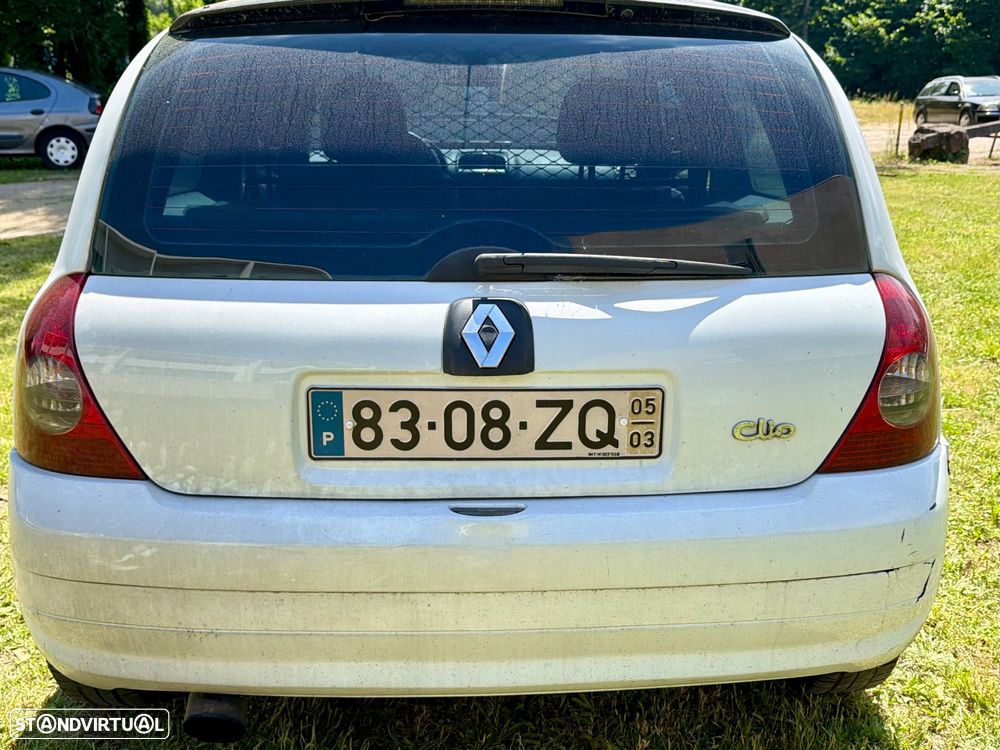 Renault Clio - 40