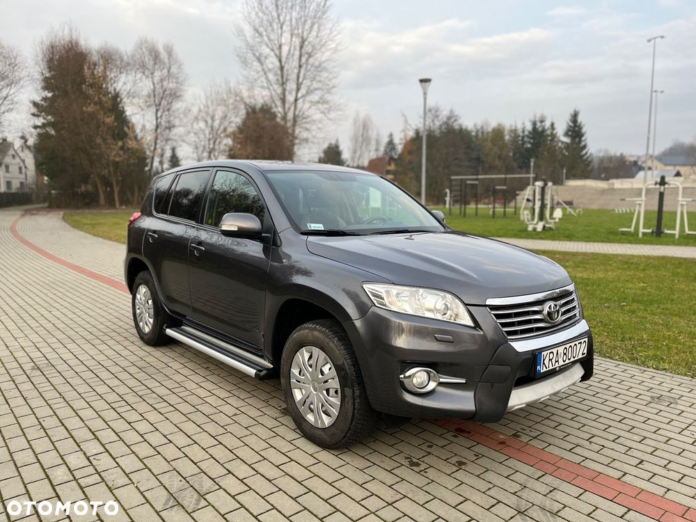 Toyota RAV4 - 1