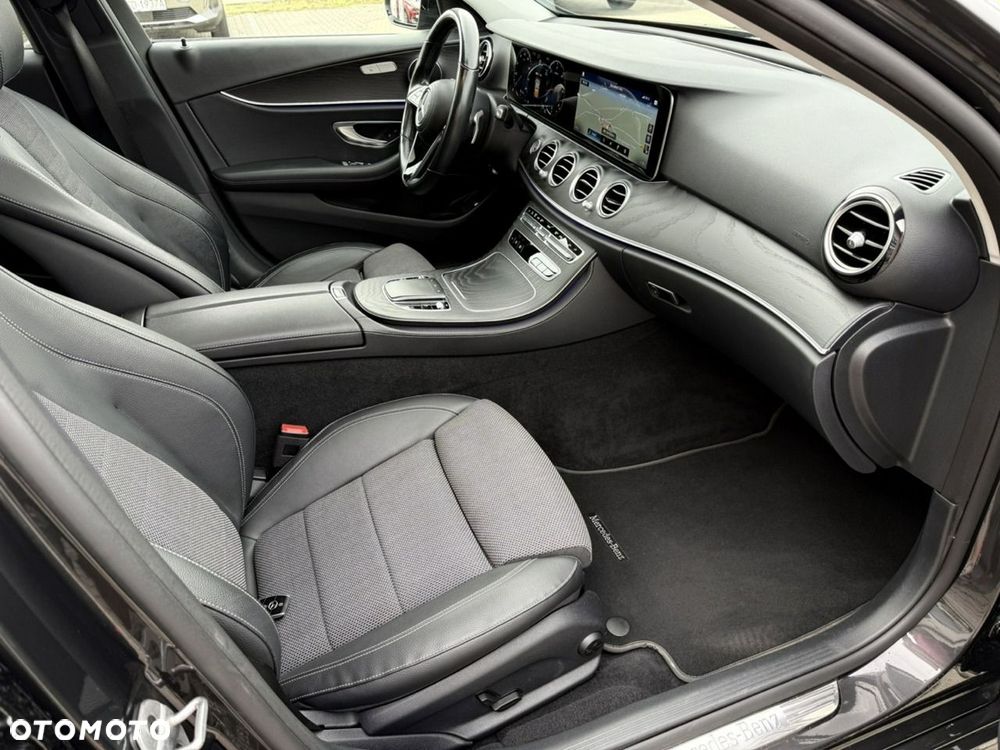 Mercedes-Benz Klasa E 400 d 4Matic 9G-TRONIC AMG Line - 17