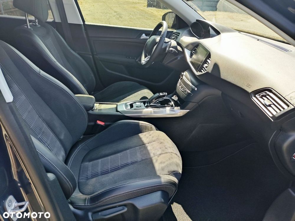 Peugeot 308 BlueHDi FAP 130 EAT8 Stop & Start Allure Pack - 5